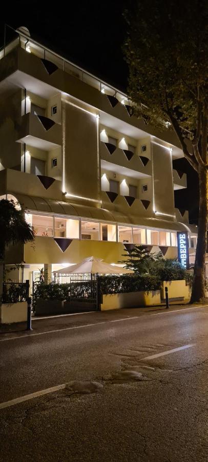 Hotel Beppe Rimini Exterior photo