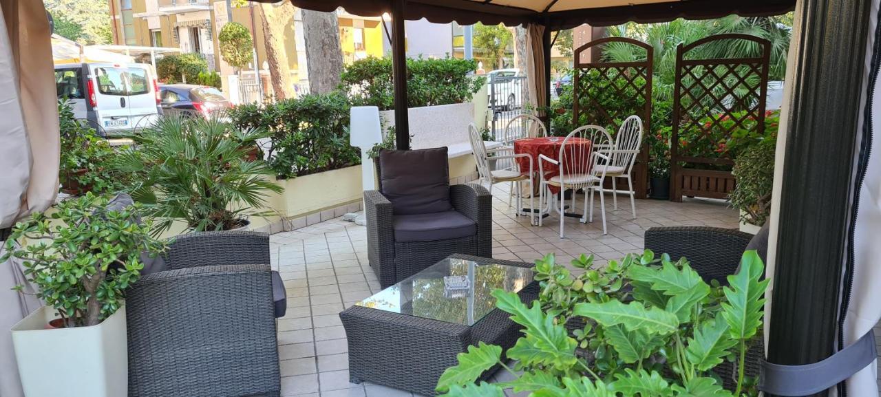 Hotel Beppe Rimini Exterior photo